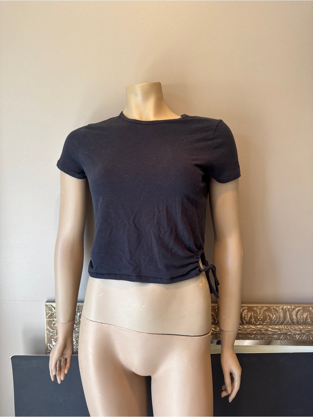 Hollister Black Short-Sleeve Side-Tie Crop Tee